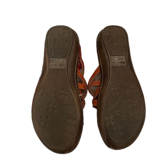 Naturalizer Women's Tan Strappy Sandals - Picture 4 of 6